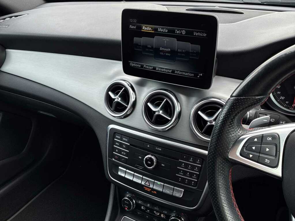 Mercedes-Benz GLA Class Amg Line White #13