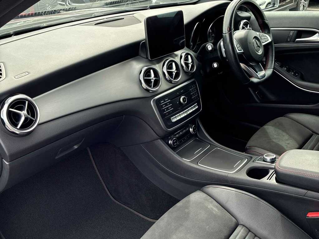 Mercedes-Benz GLA Class Amg Line White #7