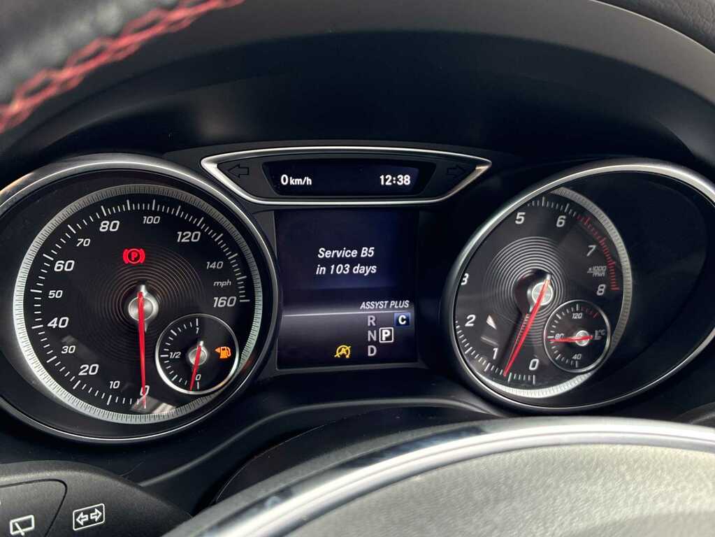 Mercedes-Benz GLA Class Amg Line White #39
