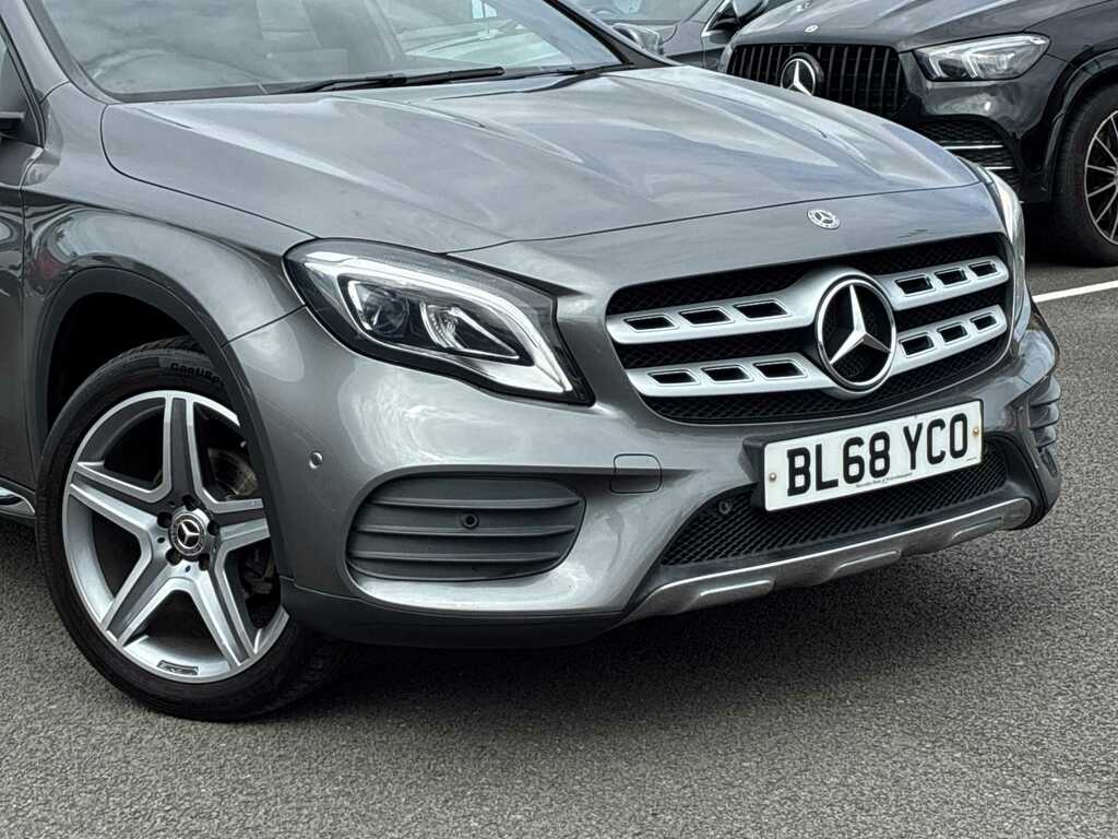 Mercedes-Benz GLA Class Amg Line White #37
