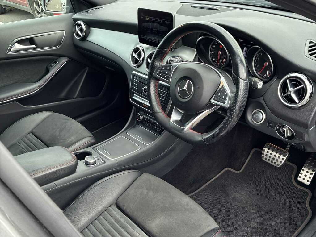 Mercedes-Benz GLA Class Amg Line White #15