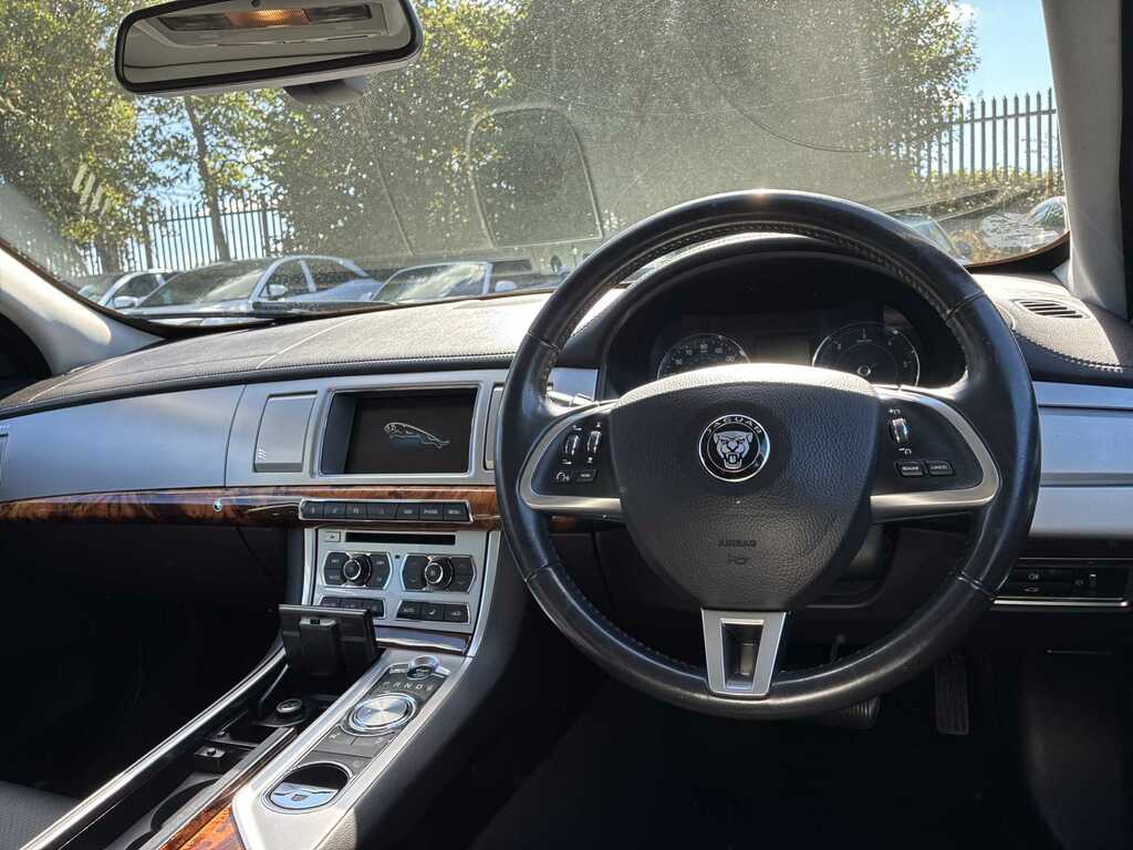 Jaguar XF D Premium Luxury Blue #14