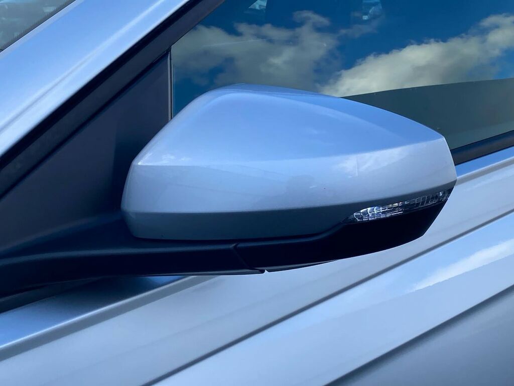 Volkswagen Polo Match White #34