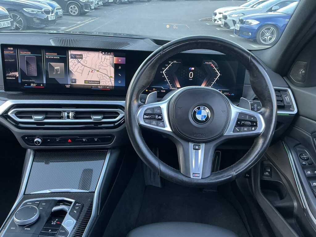 BMW 3 Series Saloon Blue #9