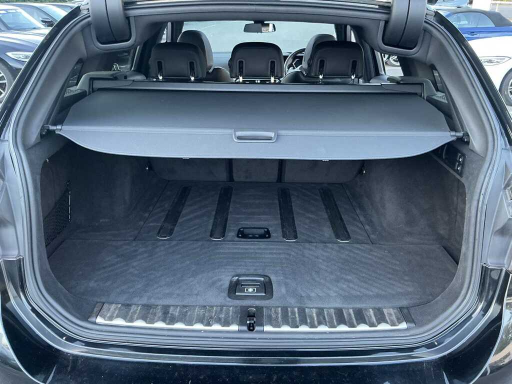BMW 3 Series Saloon Blue #18