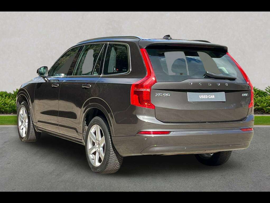Volvo XC90 2.0 B5p 250 Core Awd Geartronic #2