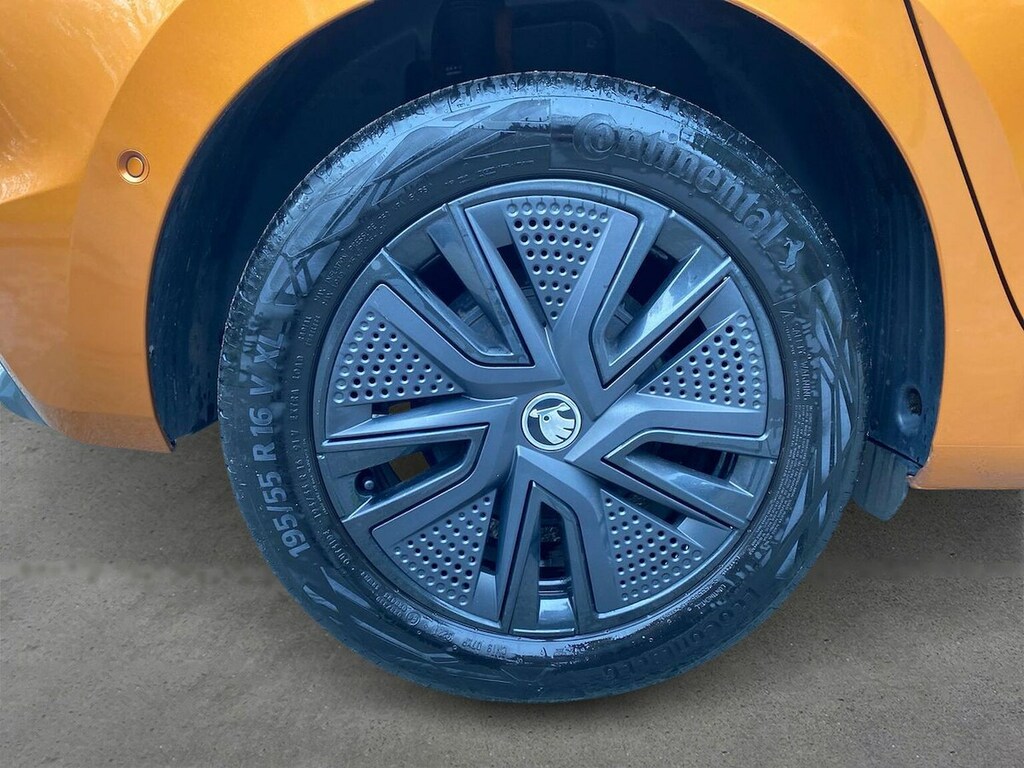 Skoda Fabia 1.0 Tsi Colour Edition Hatchback #6