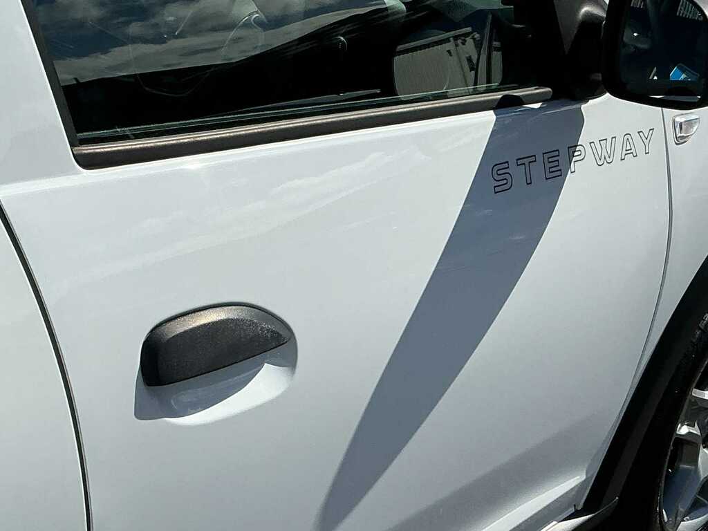 Dacia Sandero Stepway 0.9 Tce Essential Euro 6 Ss White #29