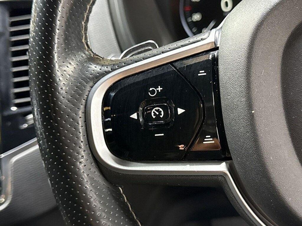 Volvo XC90 Xc90 R-design Pro D5 Powerpulse Awd White #24