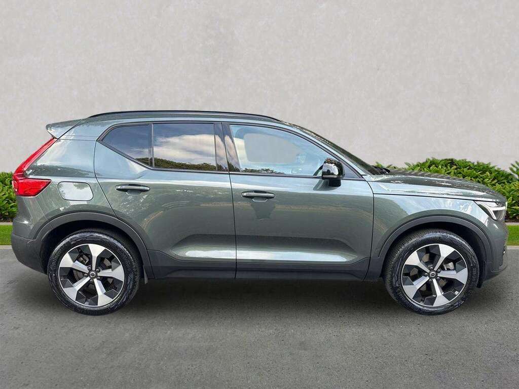 Volvo XC40 2.0 B3p Plus Dark  #2