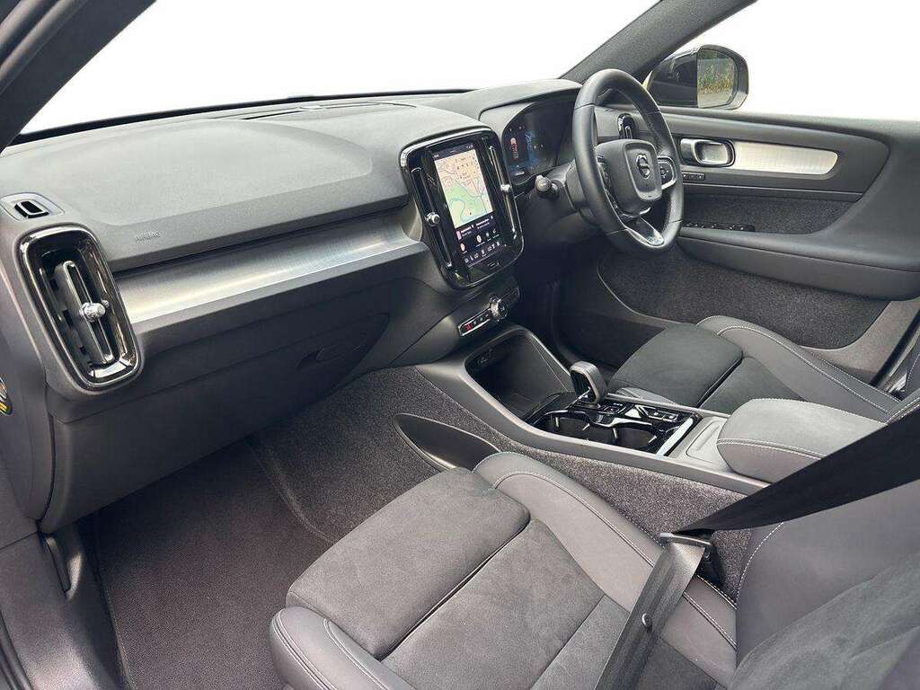Volvo XC40 2.0 B3p Plus Dark  #5