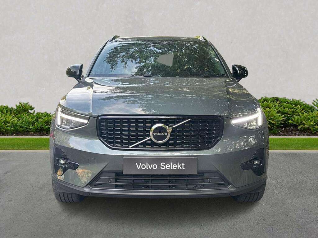 Volvo XC40 2.0 B3p Plus Dark  #3