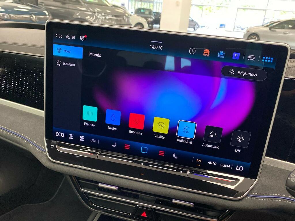 Volkswagen Passat 1.5 Tsi Ehybrid Elegance Dsg Black #29