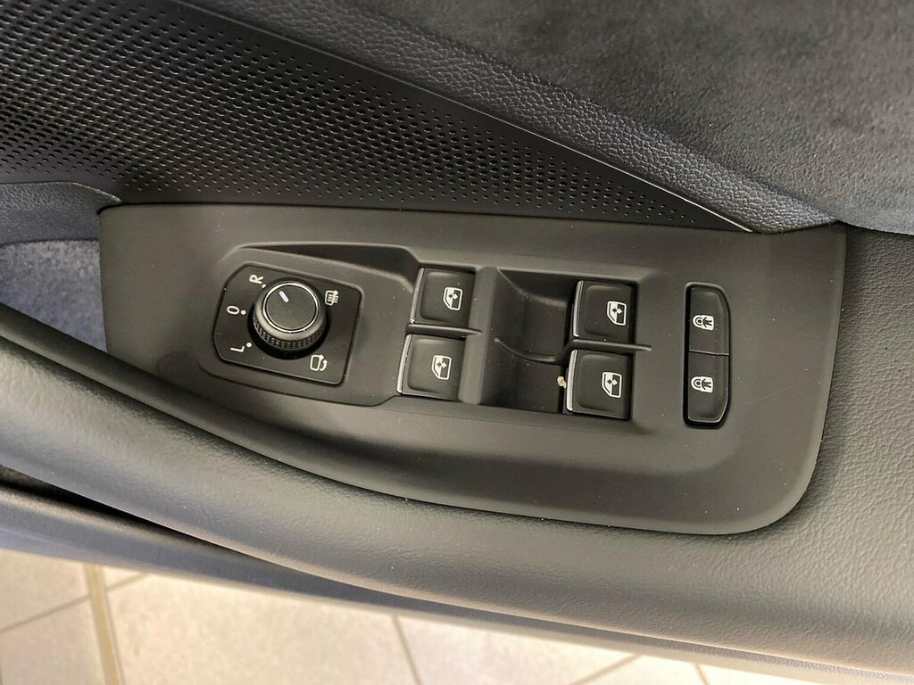 Volkswagen Passat 1.5 Tsi Ehybrid Elegance Dsg Black #21