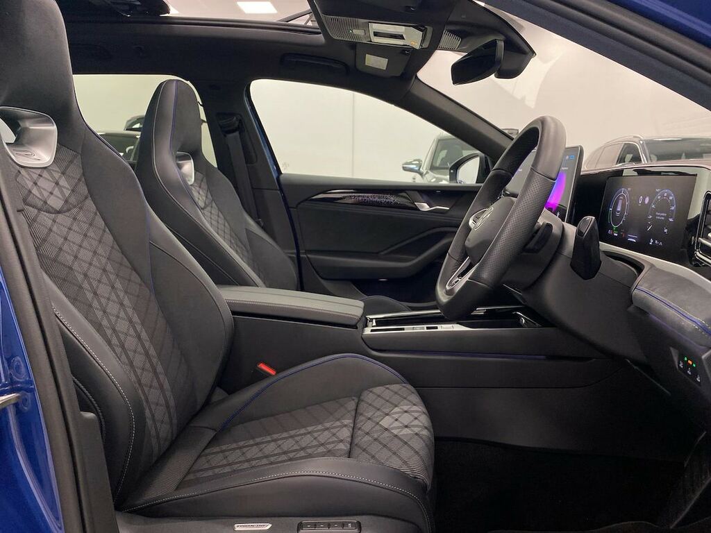Volkswagen Passat 1.5 Tsi Ehybrid Elegance Dsg Black #31