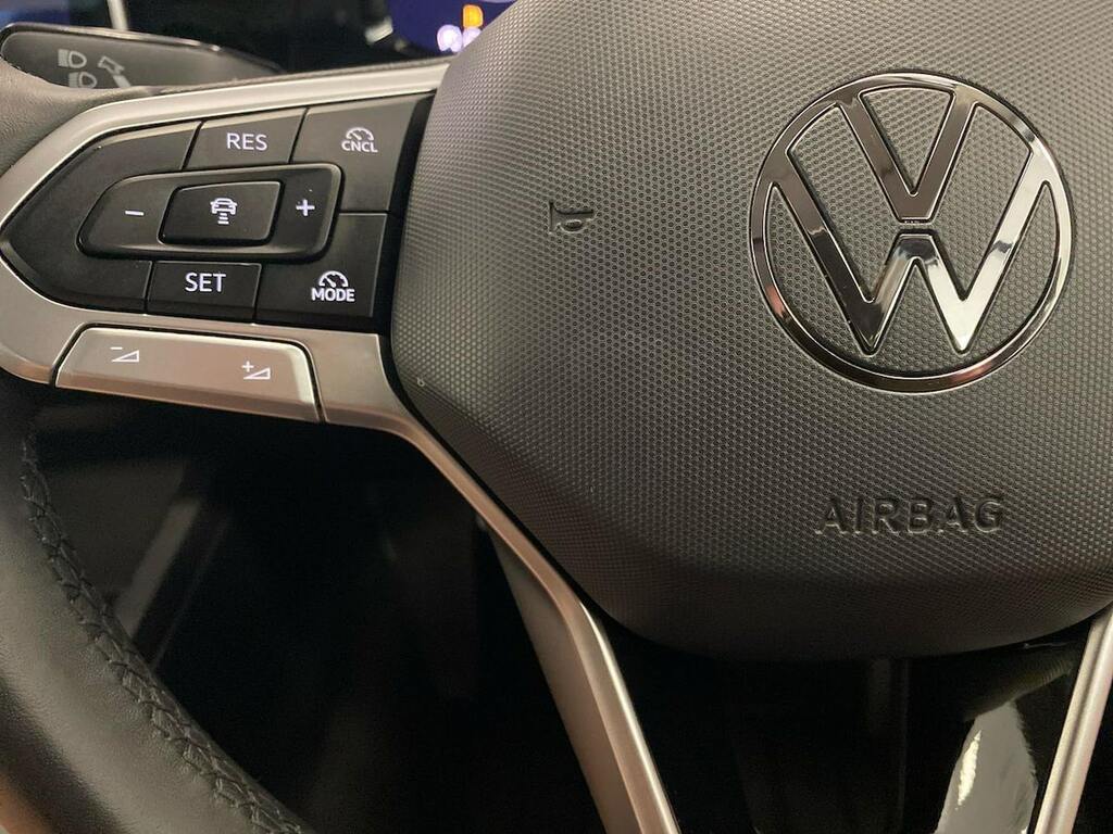 Volkswagen e-Golf 1.5 Tsi Ehybrid 19.7Kwh Style Hatchback Black #26