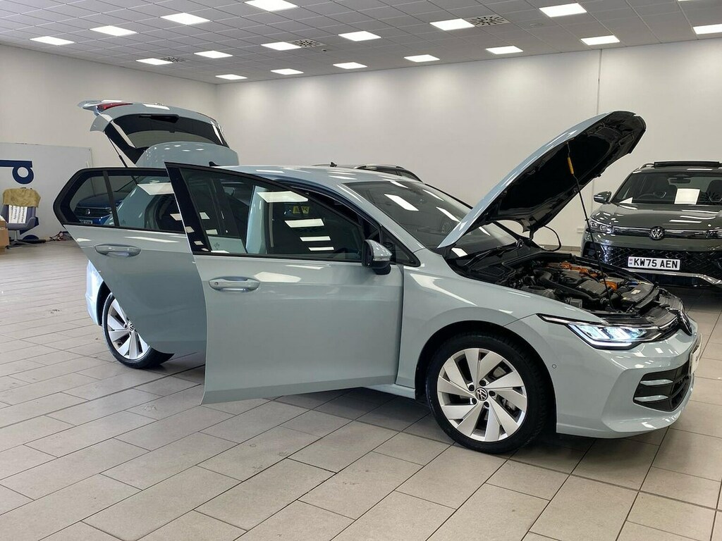 Volkswagen e-Golf 1.5 Tsi Ehybrid 19.7Kwh Style Hatchback Black #38