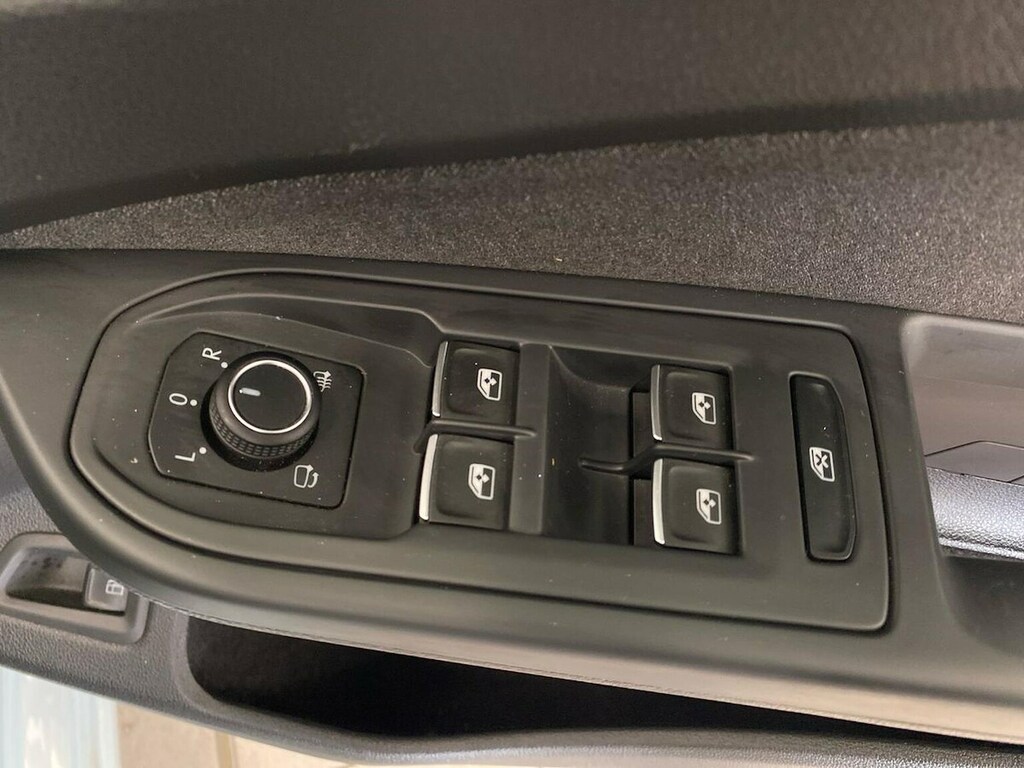 Volkswagen e-Golf 1.5 Tsi Ehybrid 19.7Kwh Style Hatchback Black #20