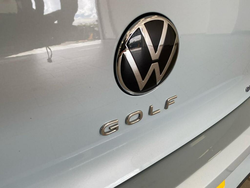 Volkswagen e-Golf 1.5 Tsi Ehybrid 19.7Kwh Style Hatchback Black #34