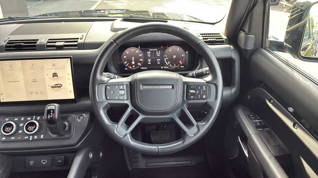 Land Rover Defender 90 D250 Hard Top S Green #15