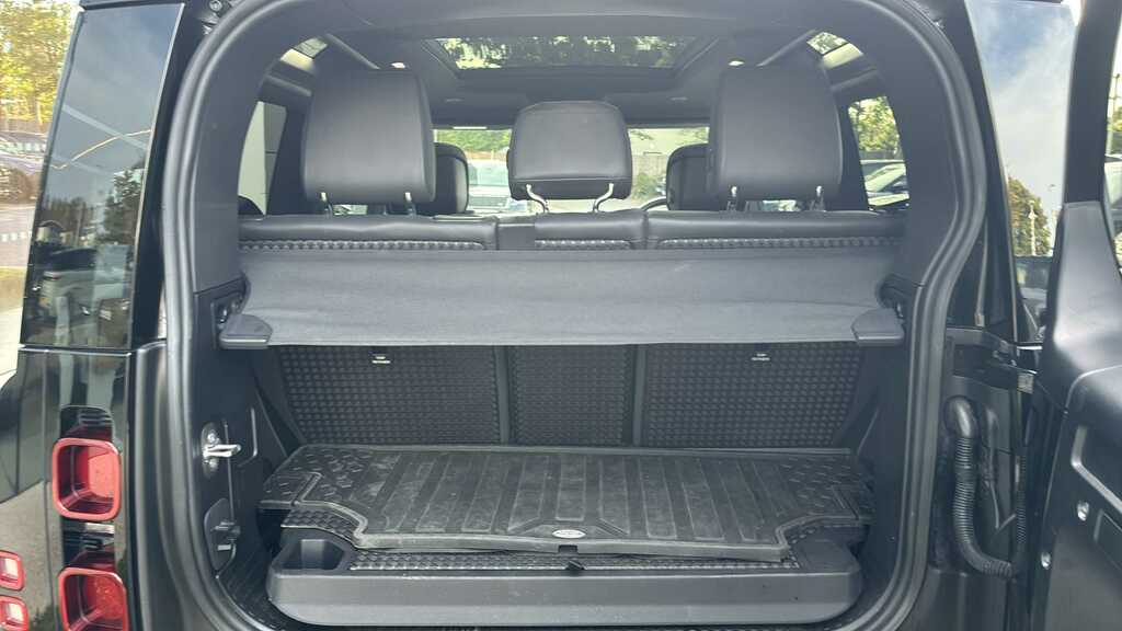 Land Rover Defender 90 D250 Hard Top S Green #10