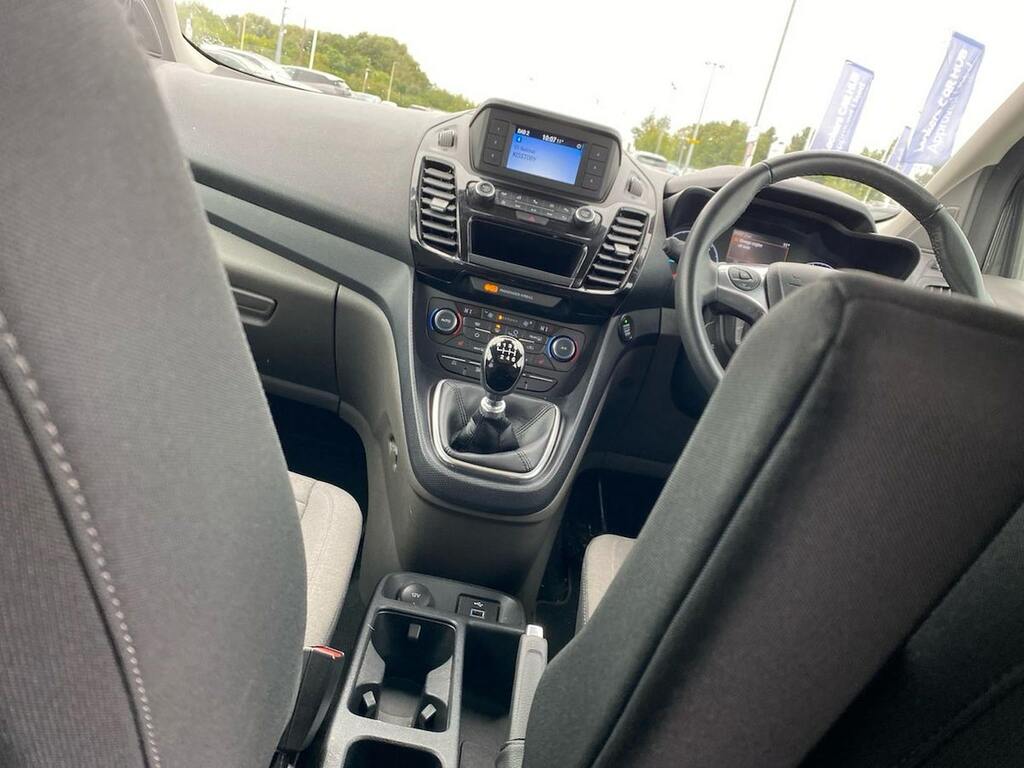 Ford Grand Tourneo Connect 1.5 Ecoblue 120 Active Powershift White #12