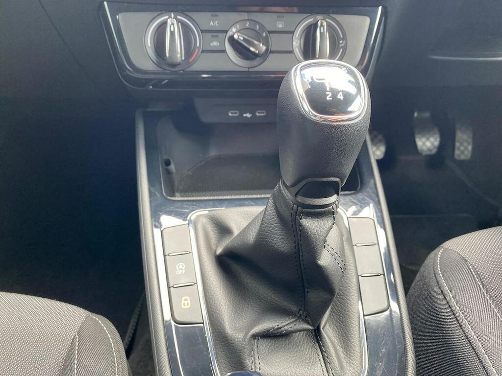 Skoda Fabia Fabia 1.0 Tsi Colour Edition Black #43