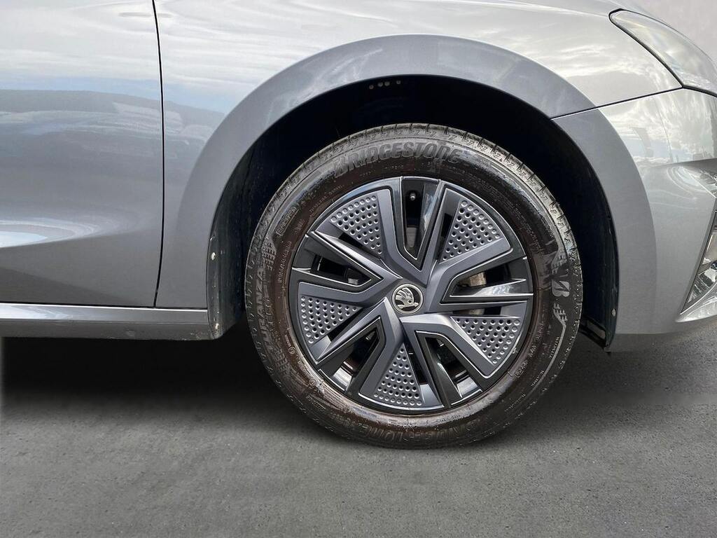 Skoda Fabia 1.0 Tsi Colour Edition Hatchback  #6