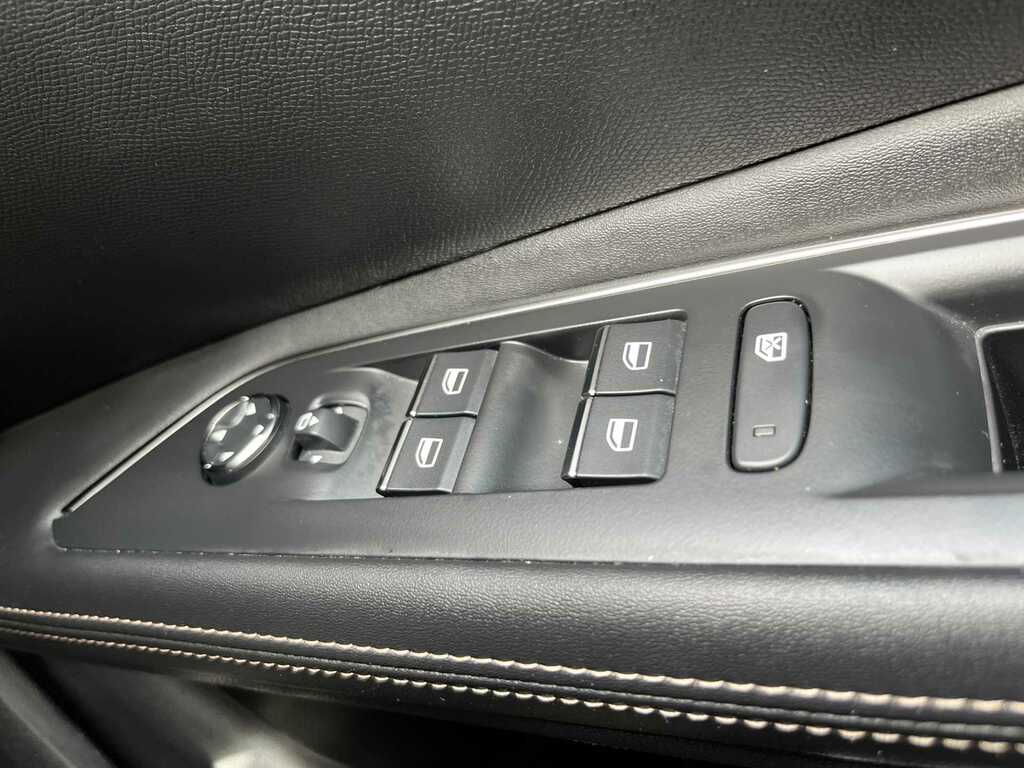 Peugeot 3008 1.2 Puretech Active Premium Grey #19