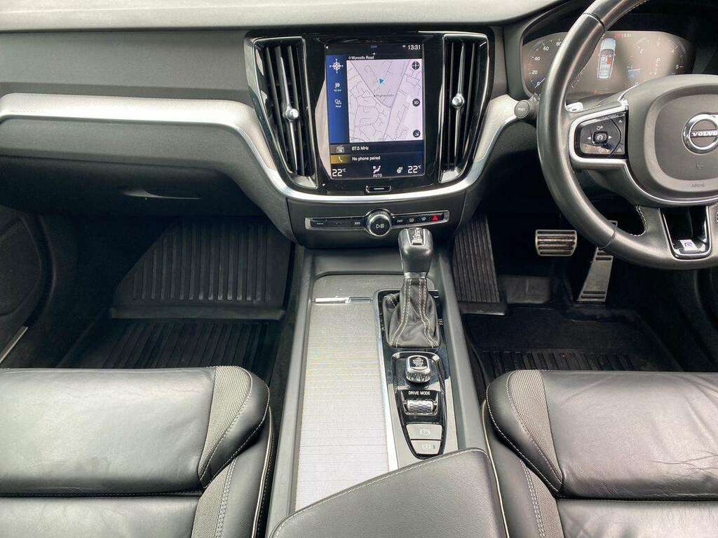 Volvo V60 2.0 D4 190 Momentum Grey #13