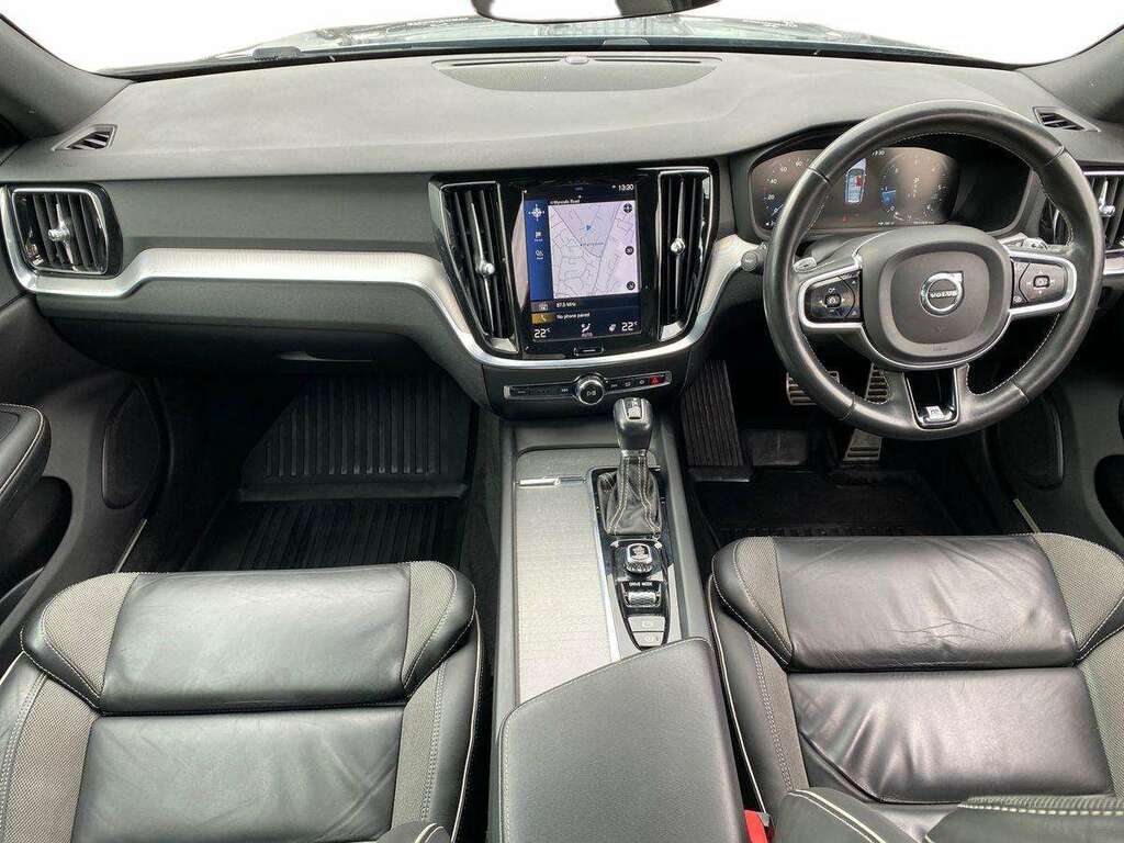 Volvo V60 2.0 D4 190 Momentum Grey #8