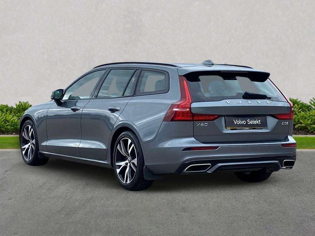 Volvo V60 2.0 D3 R Design  #2