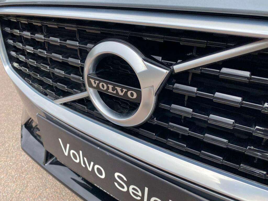 Volvo V60 2.0 D4 190 Momentum Grey #32