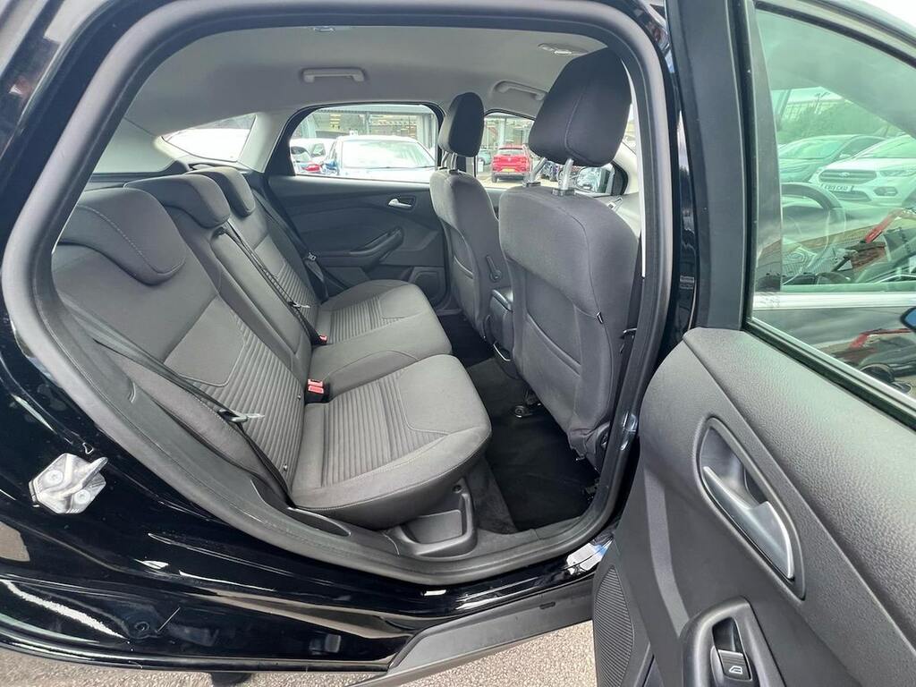 Ford Focus Focus 2.0 Ecoboost S6 St-2 6Spd 250Ps Black #33