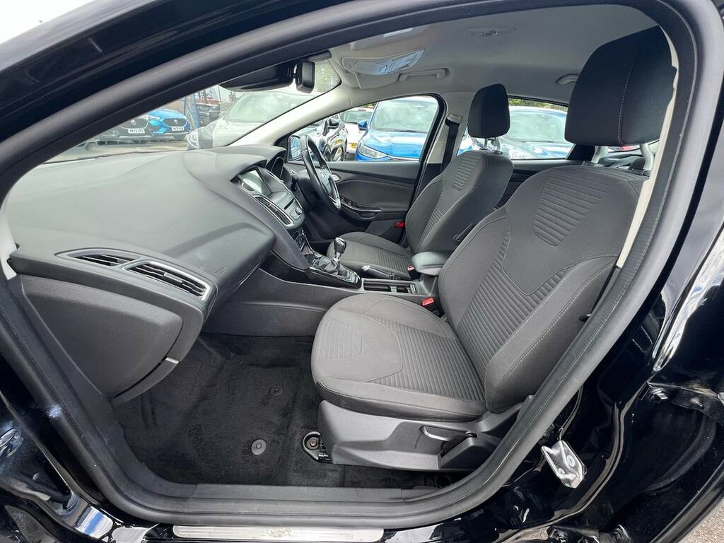 Ford Focus Focus 2.0 Ecoboost S6 St-2 6Spd 250Ps Black #35