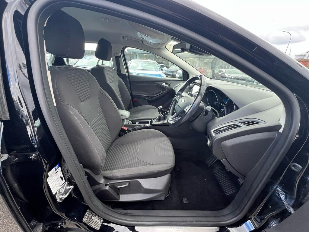 Ford Focus Focus 2.0 Ecoboost S6 St-2 6Spd 250Ps Black #31