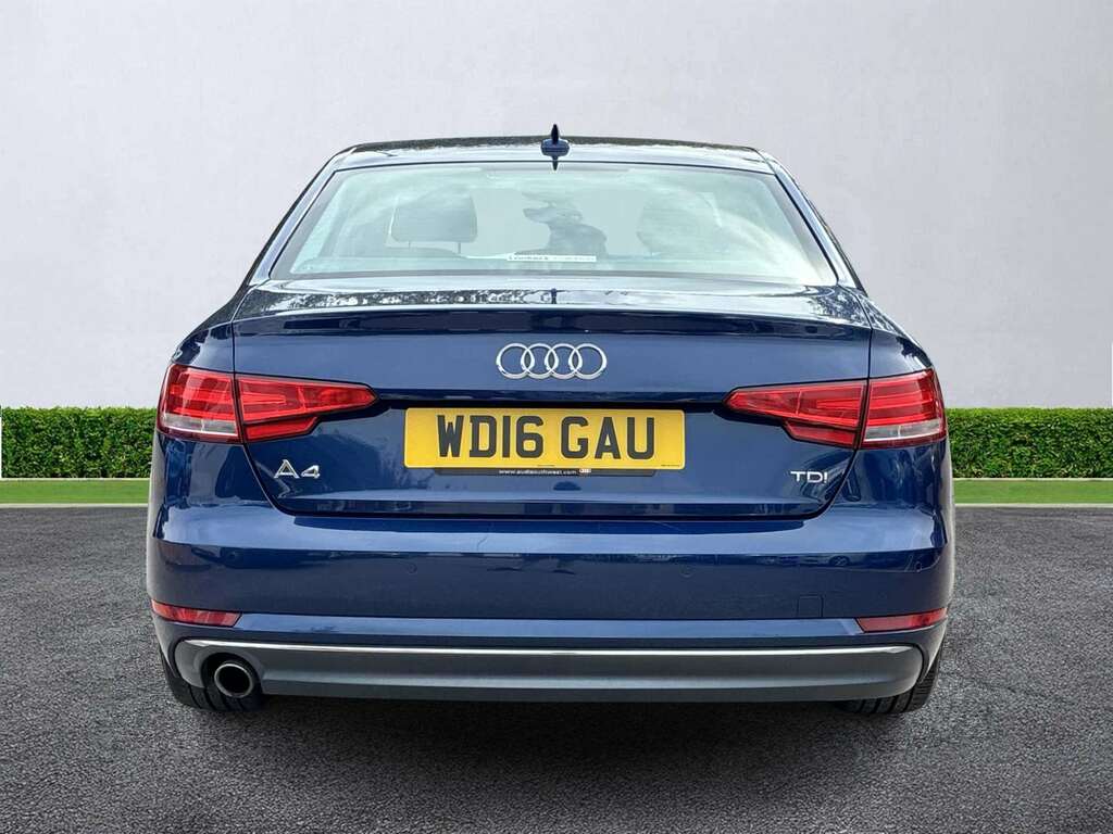 Audi A4 2.0 Tdi Ultra Se #4