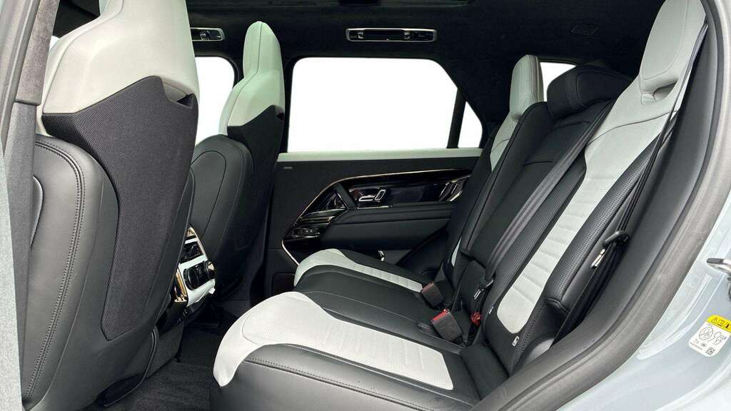 Land Rover Range Rover Sport 4.4 P635 V8 Sv #4
