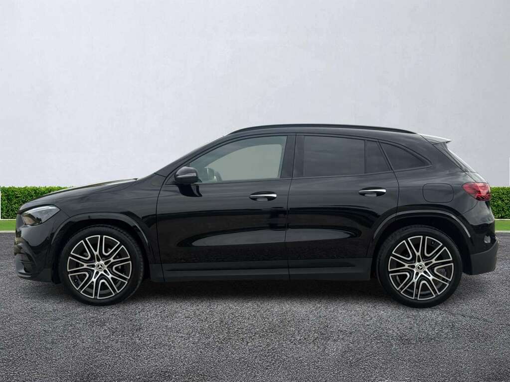 Mercedes-Benz GLA Class Gla 200 Amg Line Premium #4