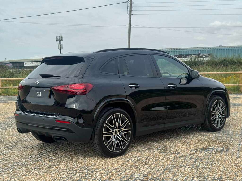 Mercedes-Benz GLA Class Gla 200 Amg Line Premium #5
