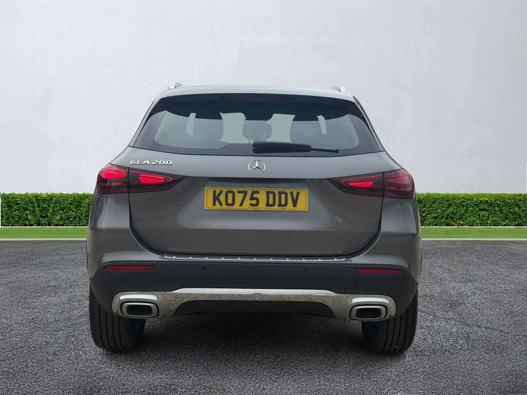 Mercedes-Benz GLA Class Gla 200 Sport Executive  #4