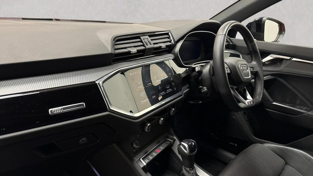 Audi Q3 35 Tfsi Black Edition S Tronic Cs Pack #5
