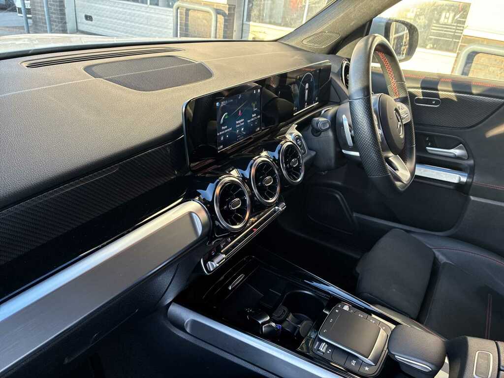 Mercedes-Benz GLB Class Glb 200 Amg Line 7G-tronic Grey #7