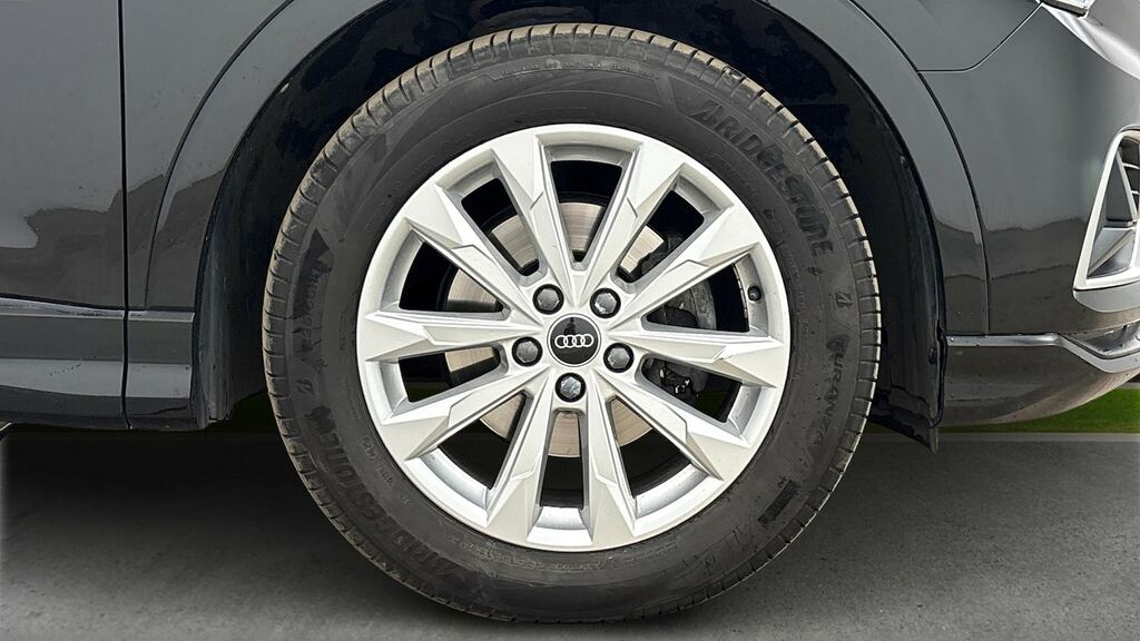 Audi Q3 35 Tfsi Sport S Tronic #4