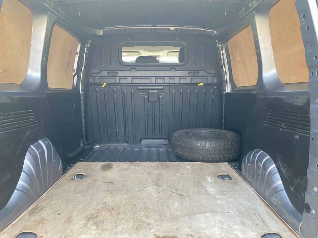 Citroen Berlingo Driver White #9