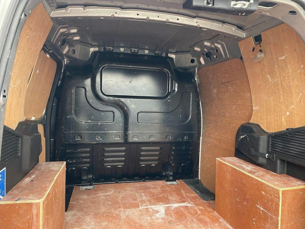 Ford Transit Courier 1.0 Ecoboost Leader Van 6 Speed  #8
