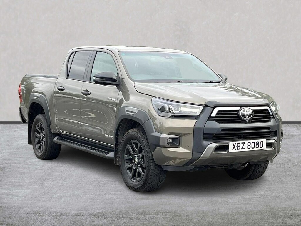Toyota HILUX Invincible Dcab Pick Up 2.8 D-4d
