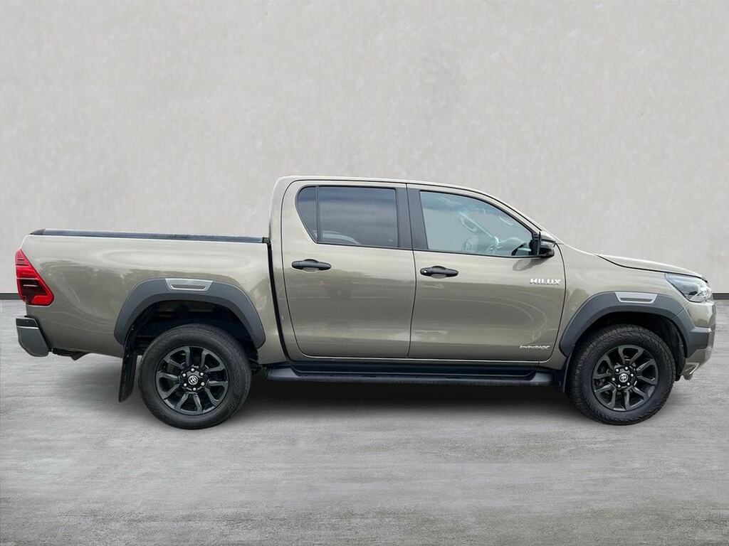 Toyota HILUX Invincible Dcab Pick Up 2.8 D-4d #3