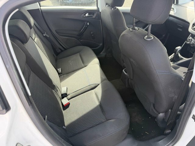 Peugeot 208 1.2 Puretech Tech Edition  #17