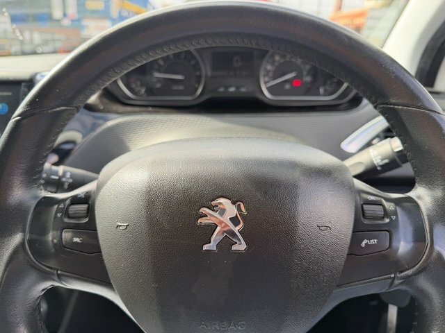 Peugeot 208 1.2 Puretech Tech Edition  #12